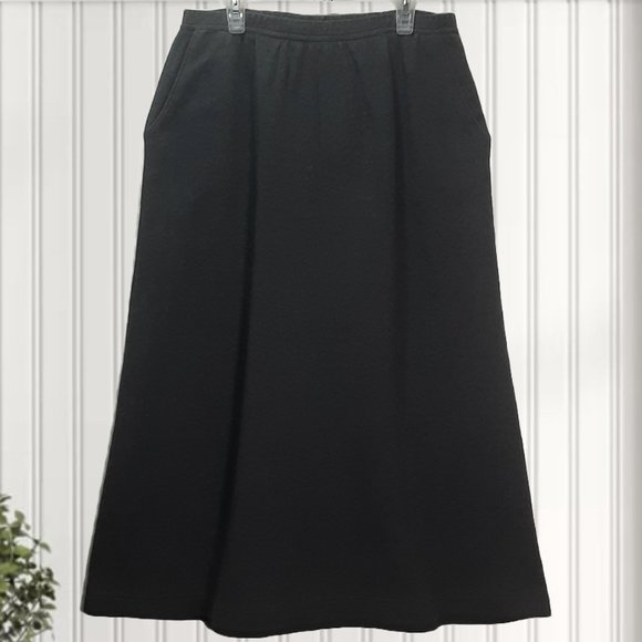 M(p) | Lands' End | Petite Maxi Skirt w/ Pockets - Picture 1 of 4